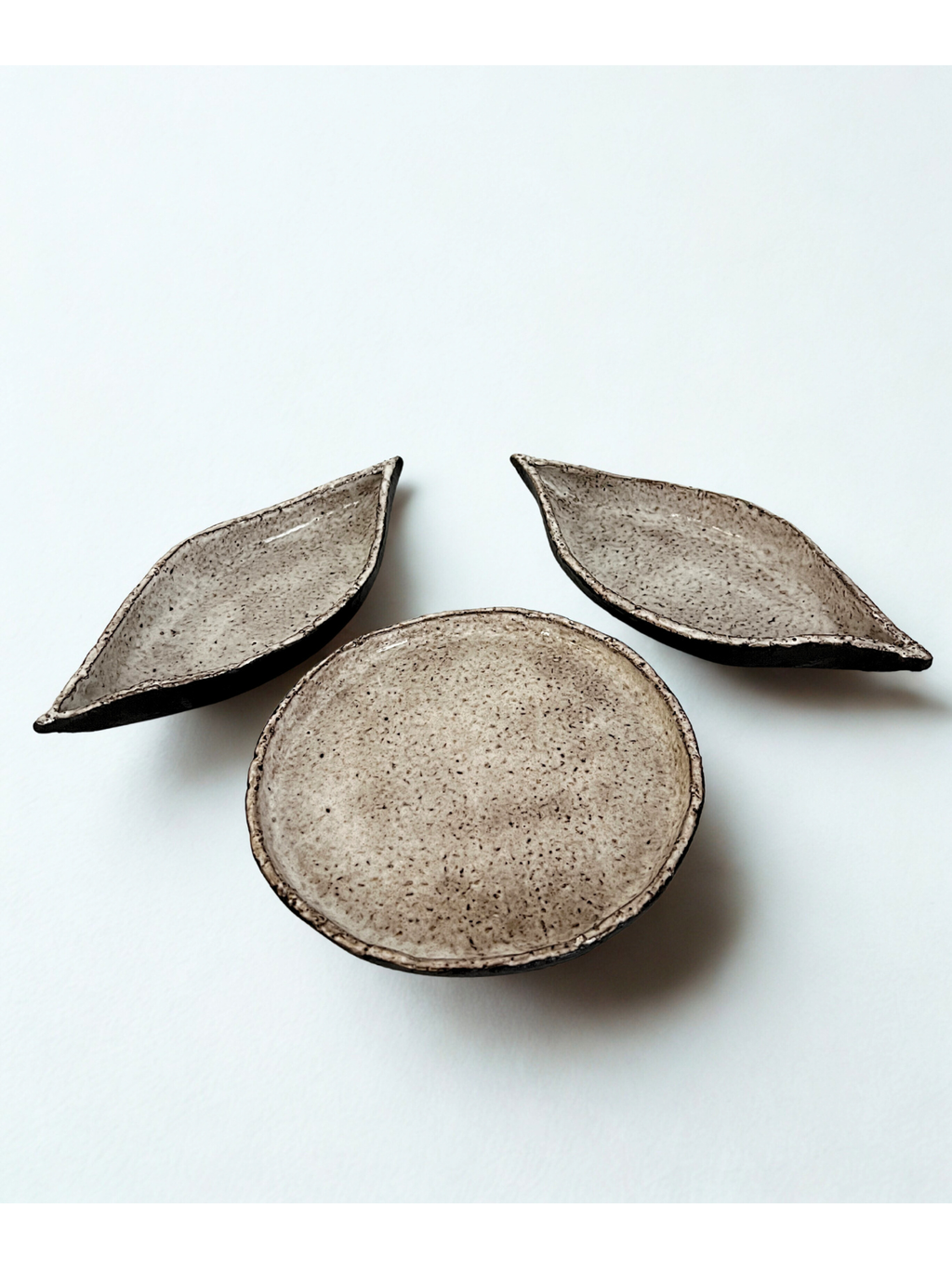 Shared Serving Set – Organic Shaped Plate &amp; Bowl Set (5 Pieces)